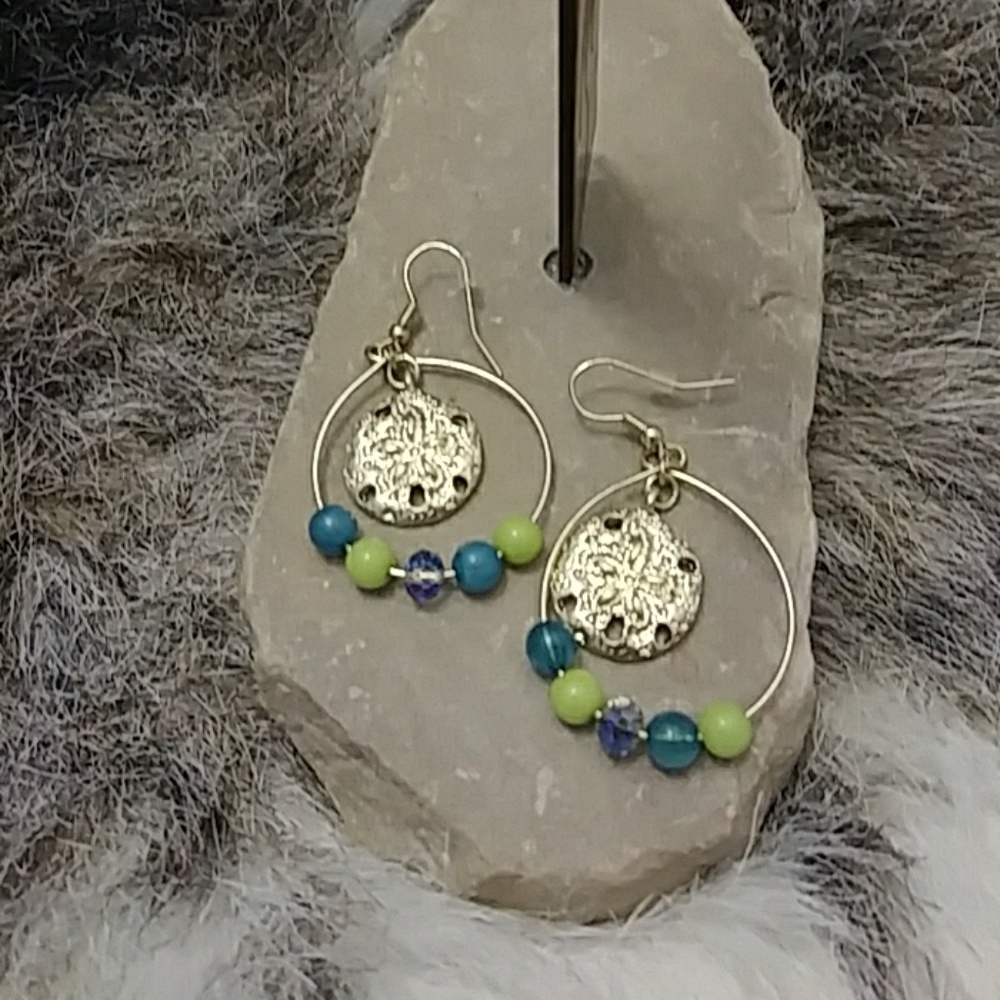 💟Cute💟 Beaded Earrings